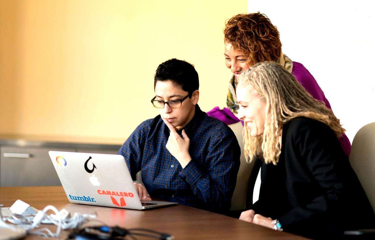 Cross-system integration testing between business applications